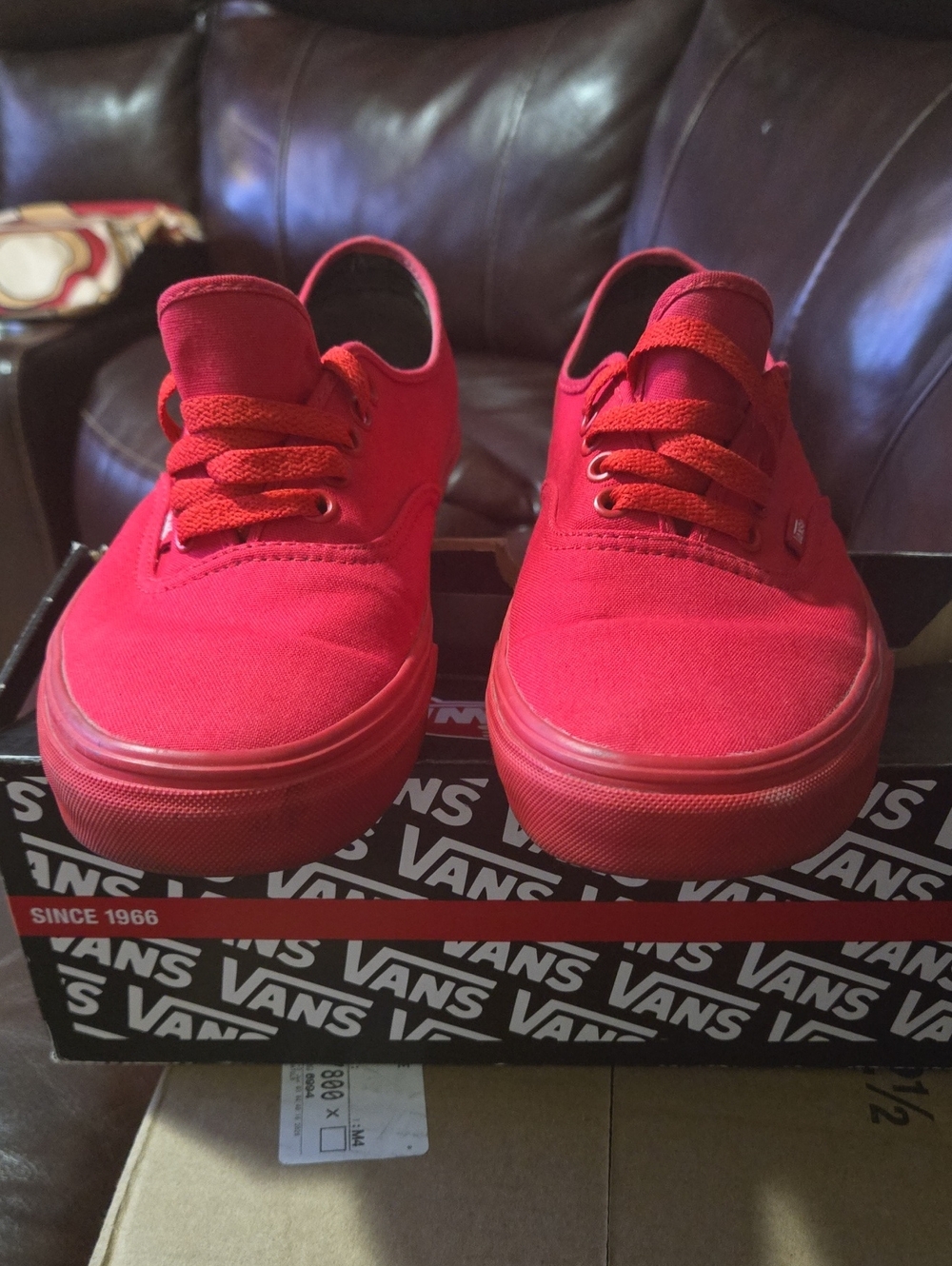 Mens Size 9 Red Authentic Sneakers